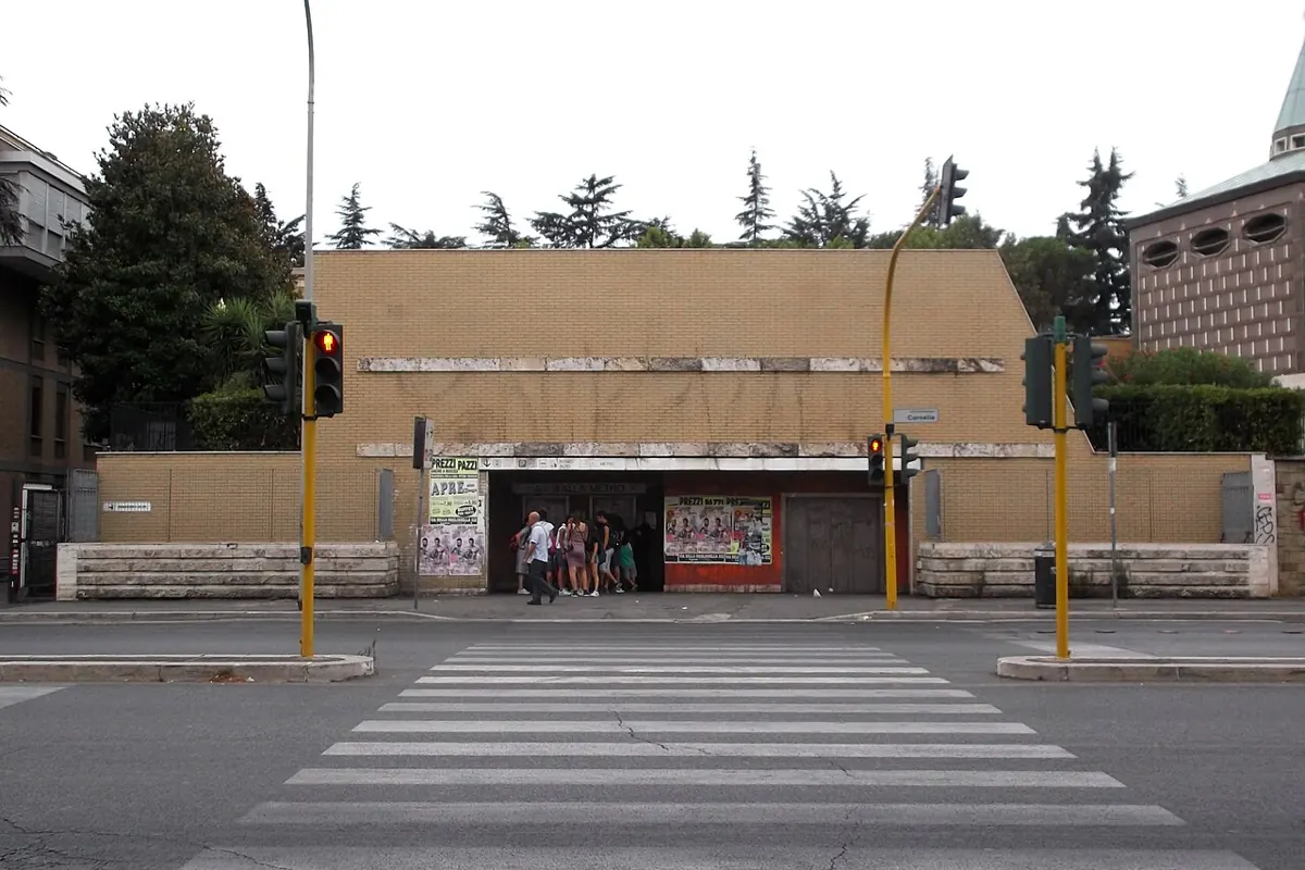 Ingresso della stazione Cornelia, area Aurelio a Roma